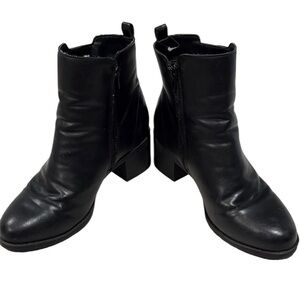 American Exchange - Women's Black Ankle Booties. Boots. Shoes. Size 10.
